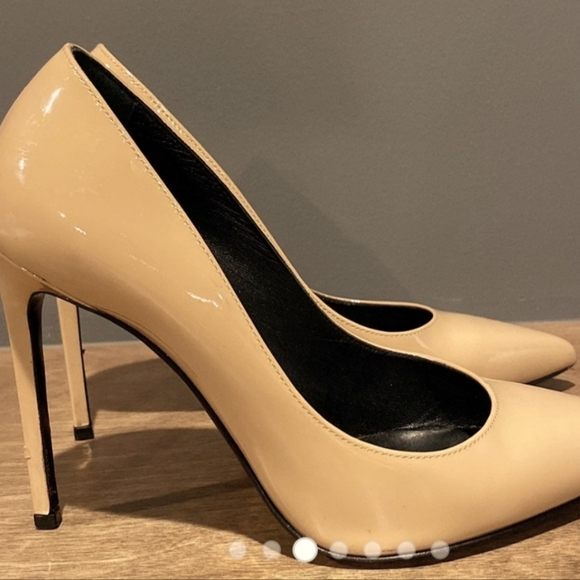 Saint Laurent nude patent leather pumps - Picture 1 of 6